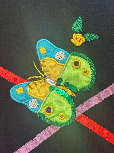 Vintage Black Rainbow Butterfly Applique T-Shirt (~L)