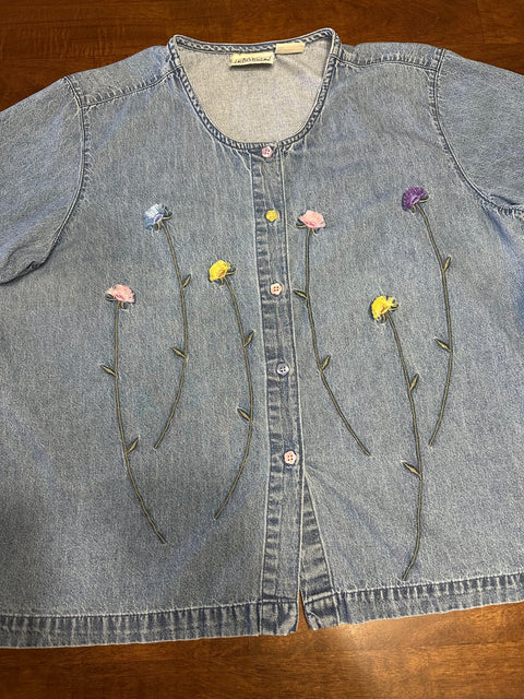 Vintage 90s Denim Floral Button-Up Shirt ('L')