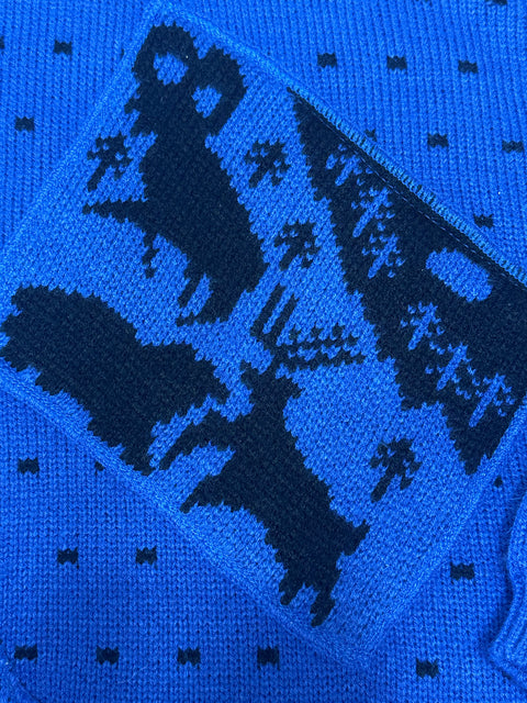 Vintage 80s/90s Royal Blue Animal Wilderness Scenes Sweater (M)